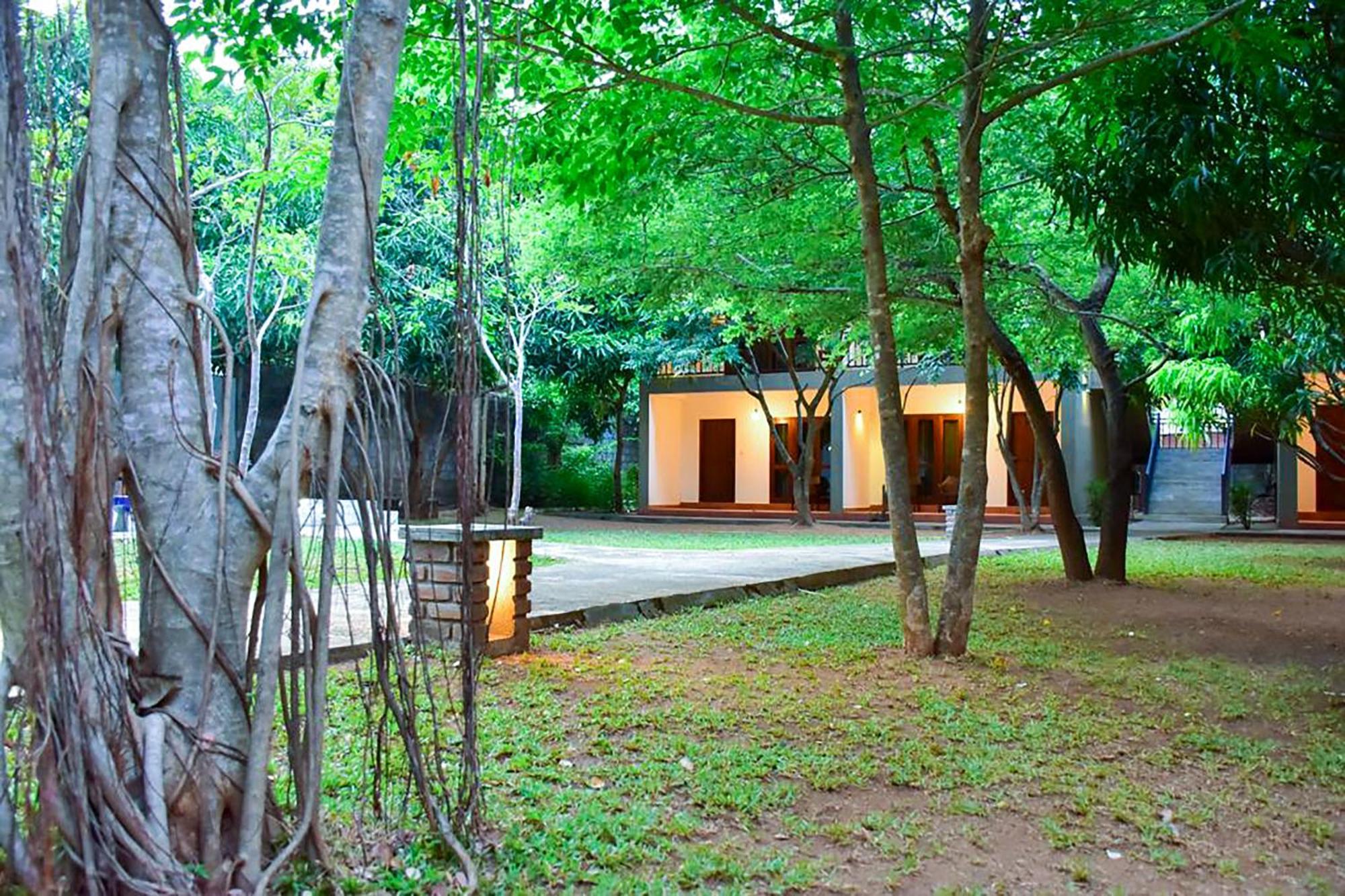 Tropicara Resort Sigiriya Exterior photo